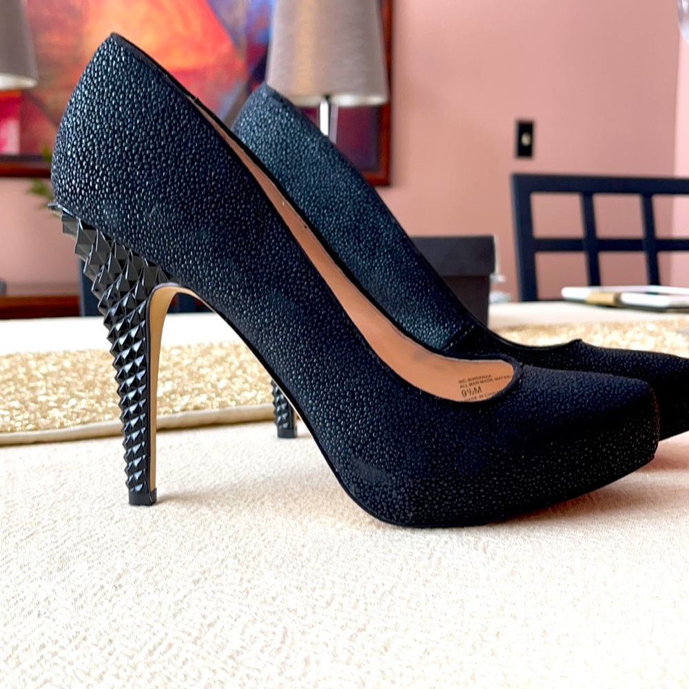 INC Bindanaa studded textured heels. Black Size 9.5 4.5” heels